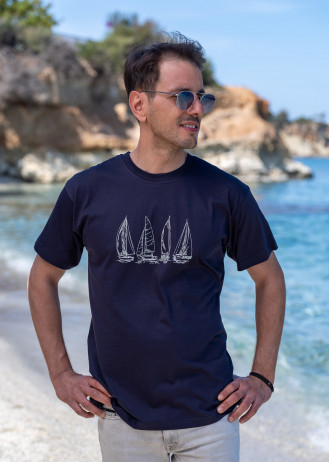 Outlines of sailing boats - T-Shirts