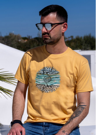 Tree rooted in Cretan landscape - T-Shirts