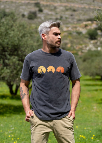 Sunset Silhouettes - Stonewashed T-Shirts