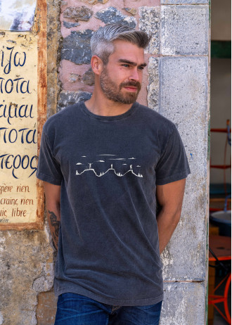 Reaching the summit - Stonewashed T-Shirts