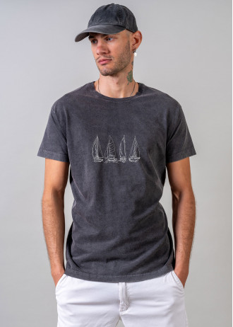 Outlines of sailing boats - Stonewashed T-Shirts