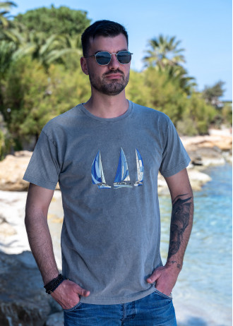 Greek sailing boats - Stonewashed T-Shirts