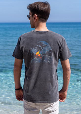 Rising Wave Surfer - Stonewashed T-Shirts