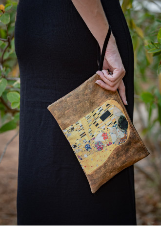 Gustav Klimt - The Kiss - Clutches Canvas